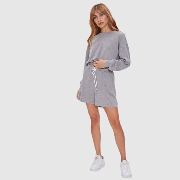 Gray Soft Sweatshirt & Shorts Set - Picture 3 of 6
